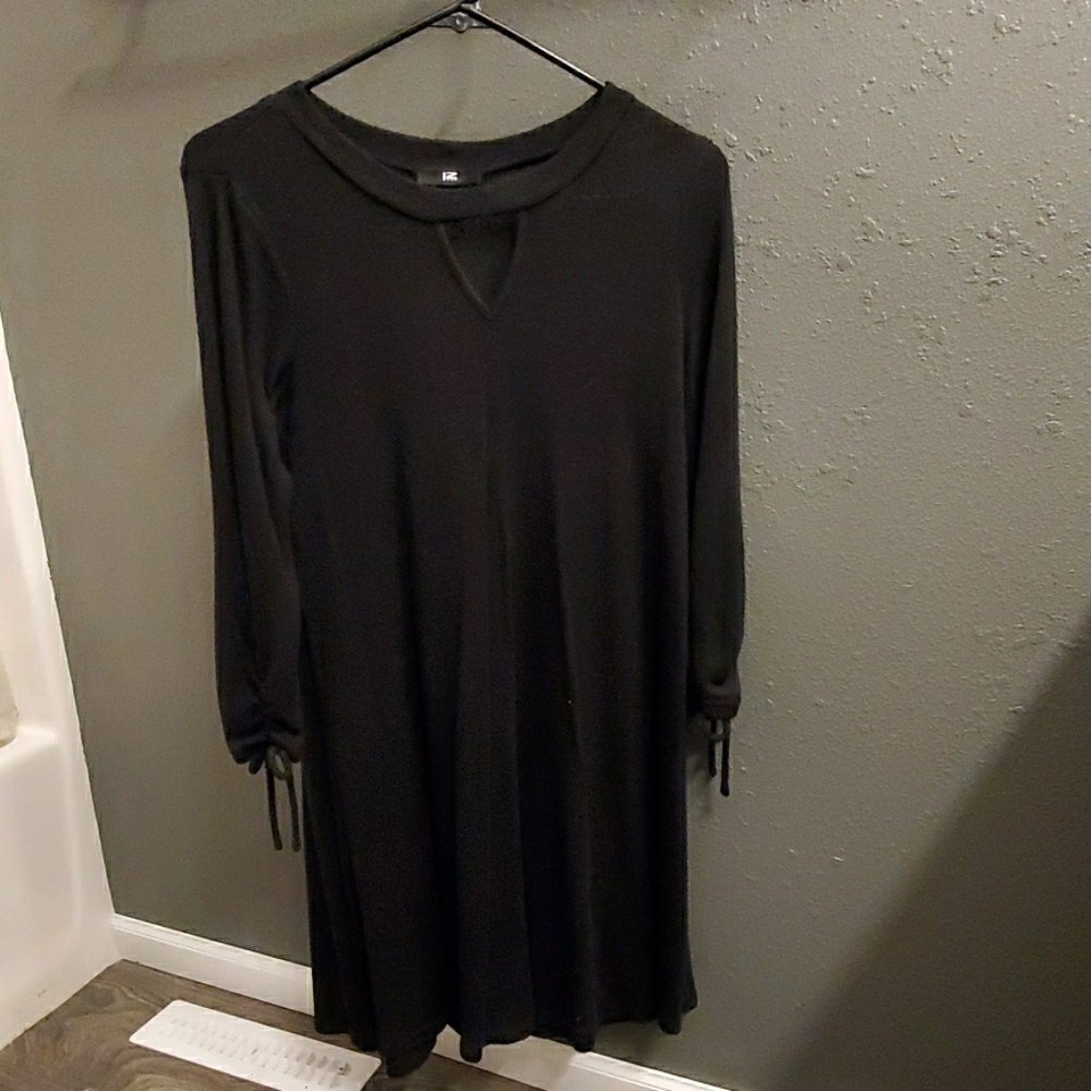 Cute 3/4 sleeve dress